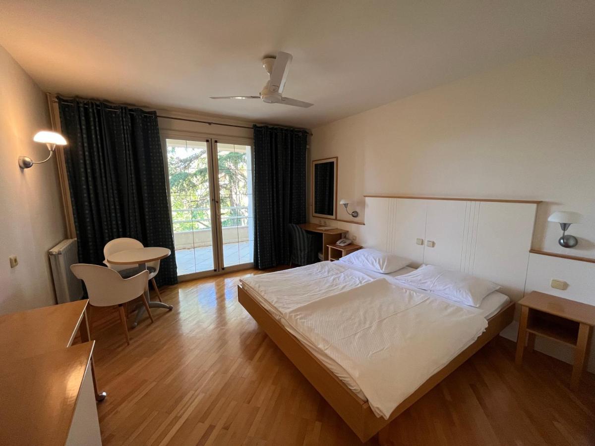 Aparthotel Plat ムリニ エクステリア 写真